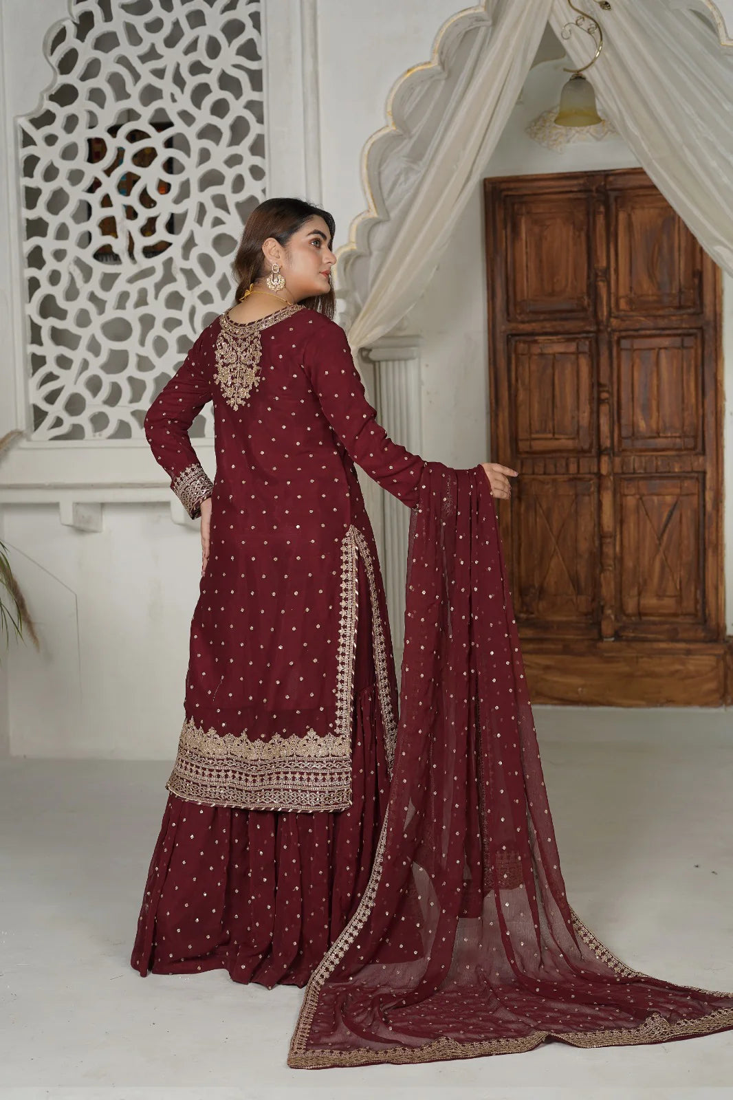 Fiona Ensemble | SS-1033 – Mehron Gharara Set by Sundar Stitch