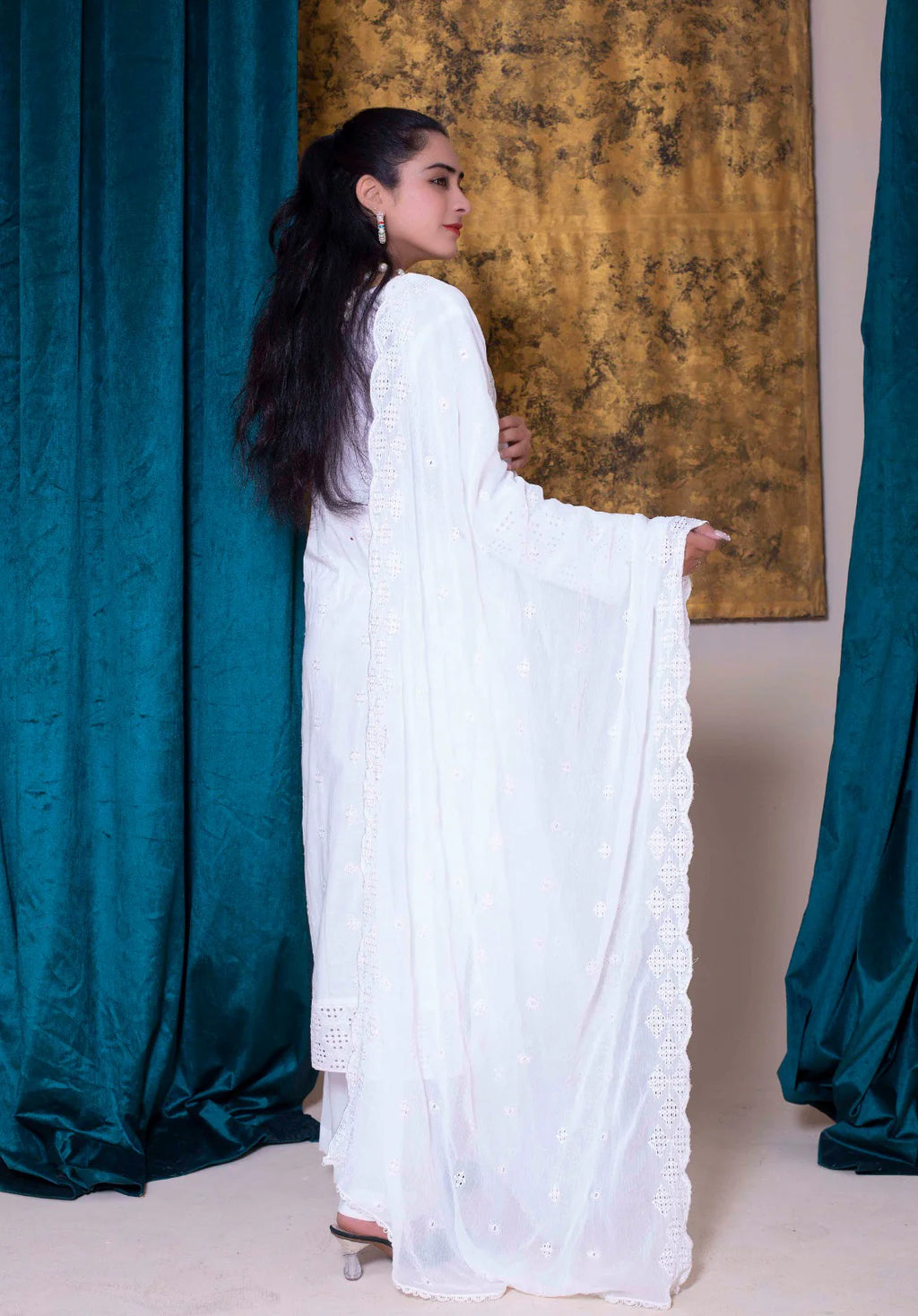 LUXE LOOK | SS-1007 – Elegant Schiffli Lawn Kurta Set