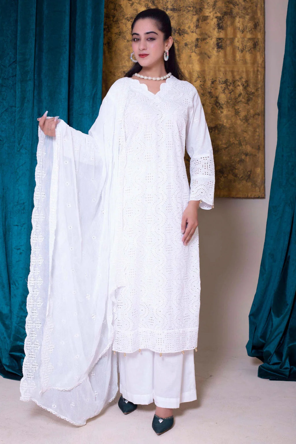 LUXE LOOK | SS-1007 – Elegant Schiffli Lawn Kurta Set