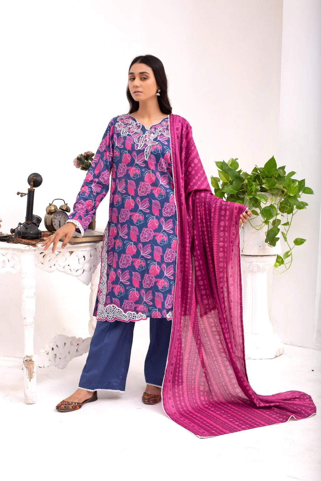 LIMEBLUSH | SS-1011 – Red Lawn Farshi Shalwar Kurta Set