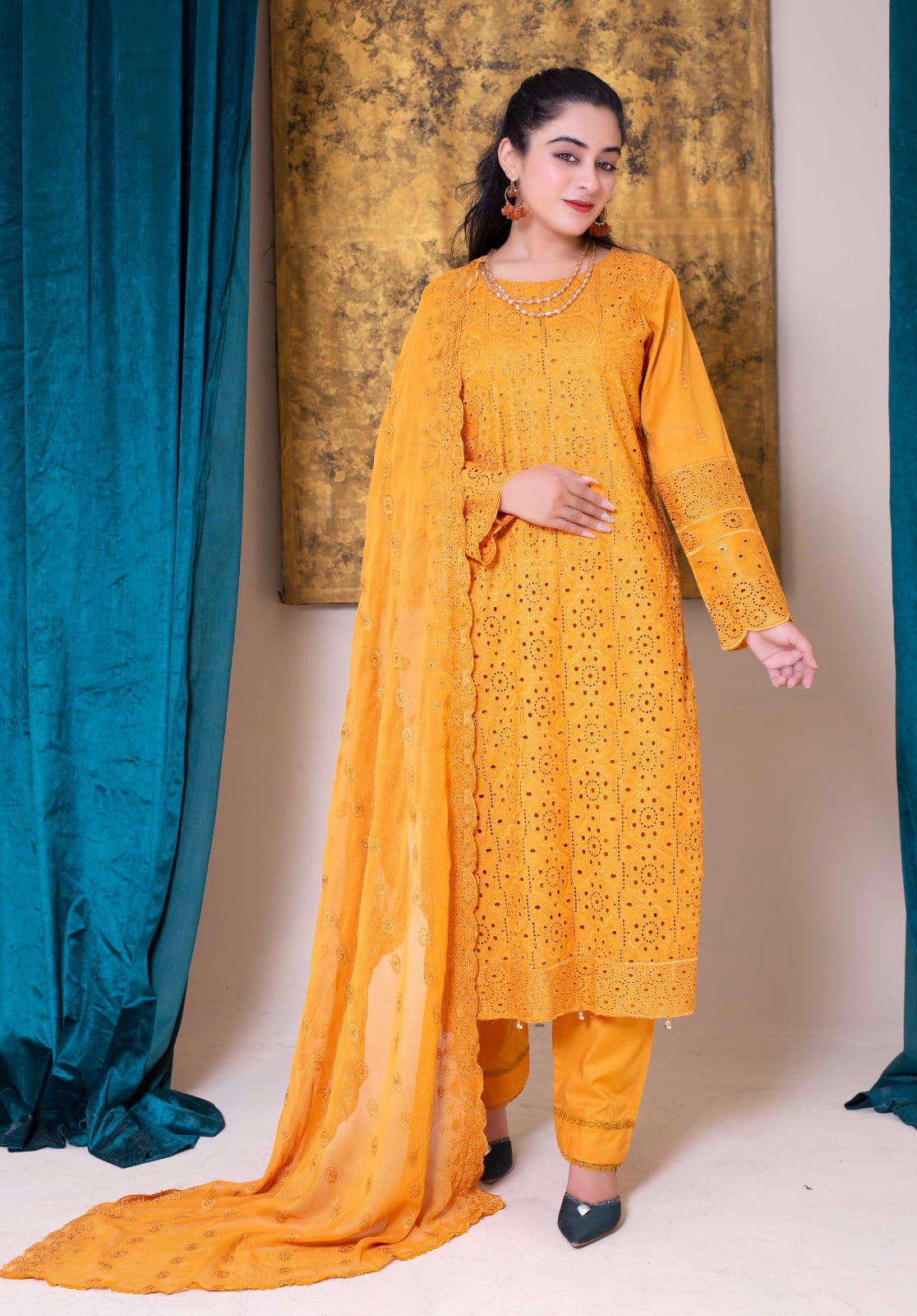 MANGO MIRAG | SS-1005 – Chic Schiffli Lawn Kurta Set