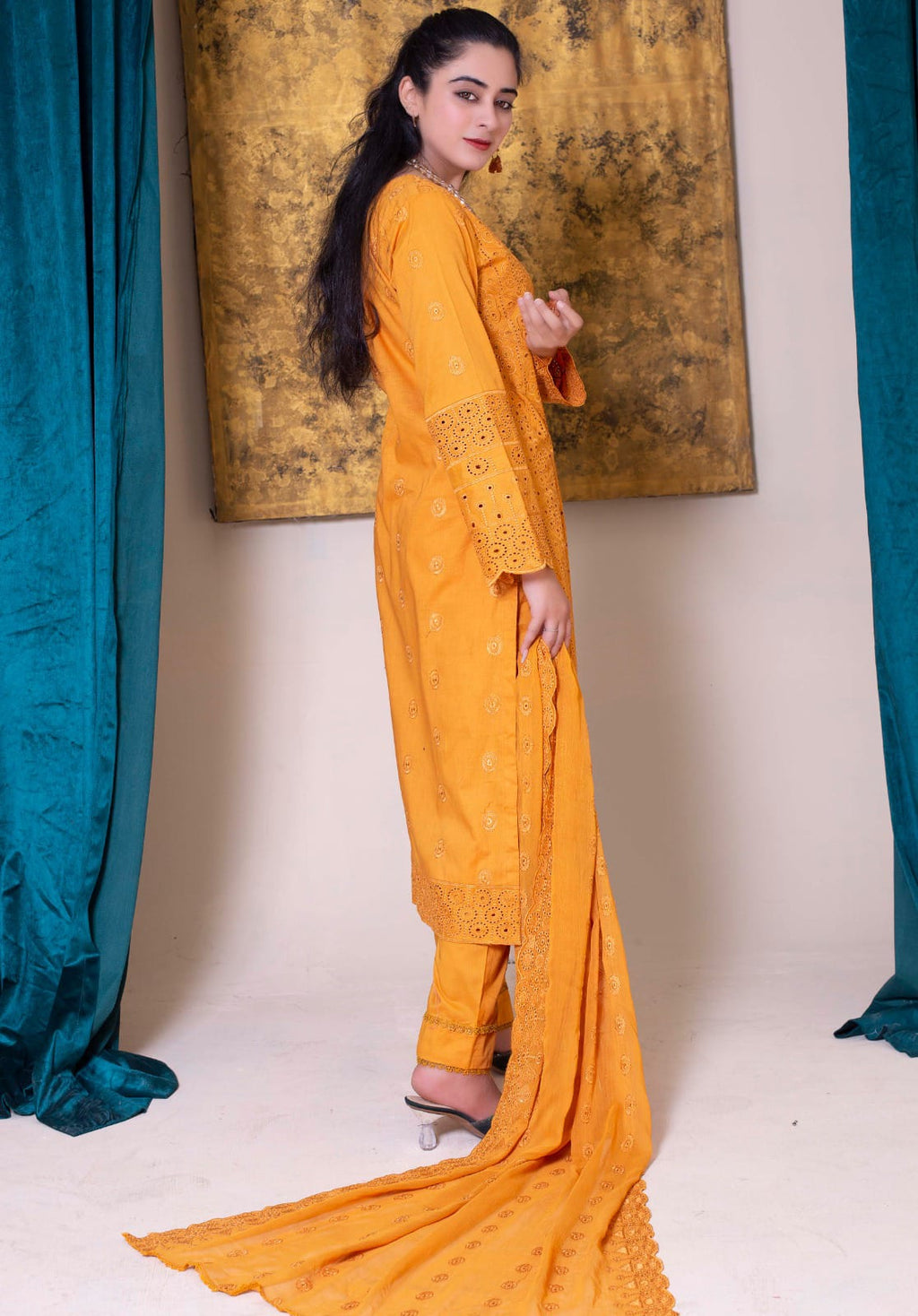 MANGO MIRAG | SS-1005 – Chic Schiffli Lawn Kurta Set