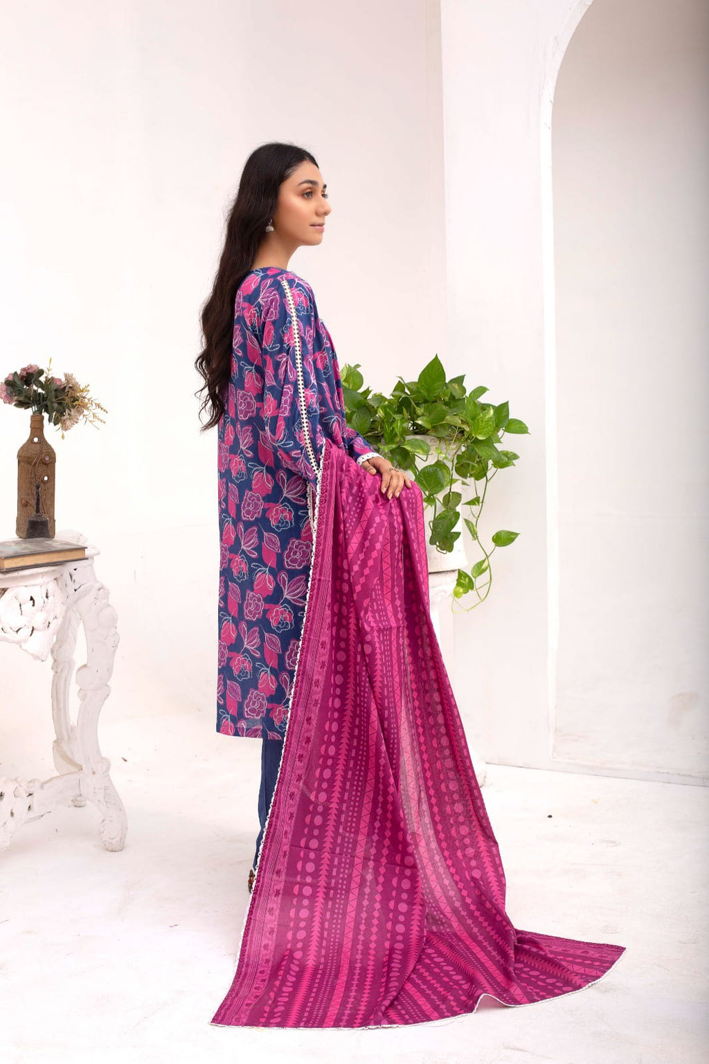 LIMEBLUSH | SS-1011 – Red Lawn Farshi Shalwar Kurta Set